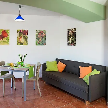 Azienda Agrituristica Bergi * كاستلبونو
